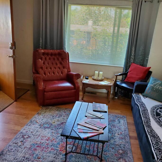 Sweet 2 Bedroom Close To U Of Oregon & Track! يوجين، أوريغون المظهر الخارجي الصورة
